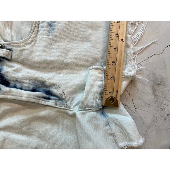 Lucky Brand The Cutoff bleached raw hem denim jeans shorts Size 6/28 - Picture 9 of 16
